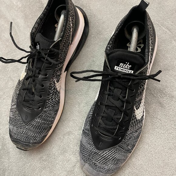 Nike Air Max Flyknit Racer DJ6106-001 Men’s 10.5 Black White Running Shoes - Picture 2 of 9